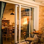 Pet Friendly In Holiday home *