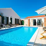 Holiday home Pet Friendly In Pridraga
