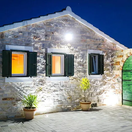 Pet Friendly In * Pridraga