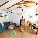 Pet Friendly In Сasa de vacaciones Pridraga