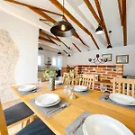 Pet Friendly In Pridraga