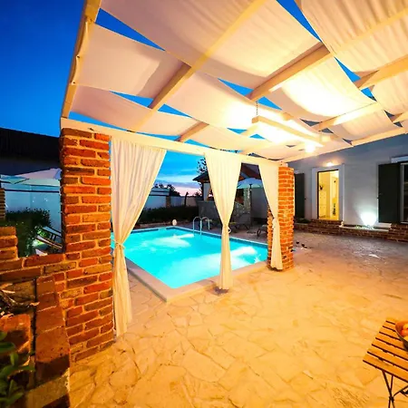 Ferienhaus Amazing In *